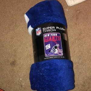 New York Giants Super Plush Throw Blanket